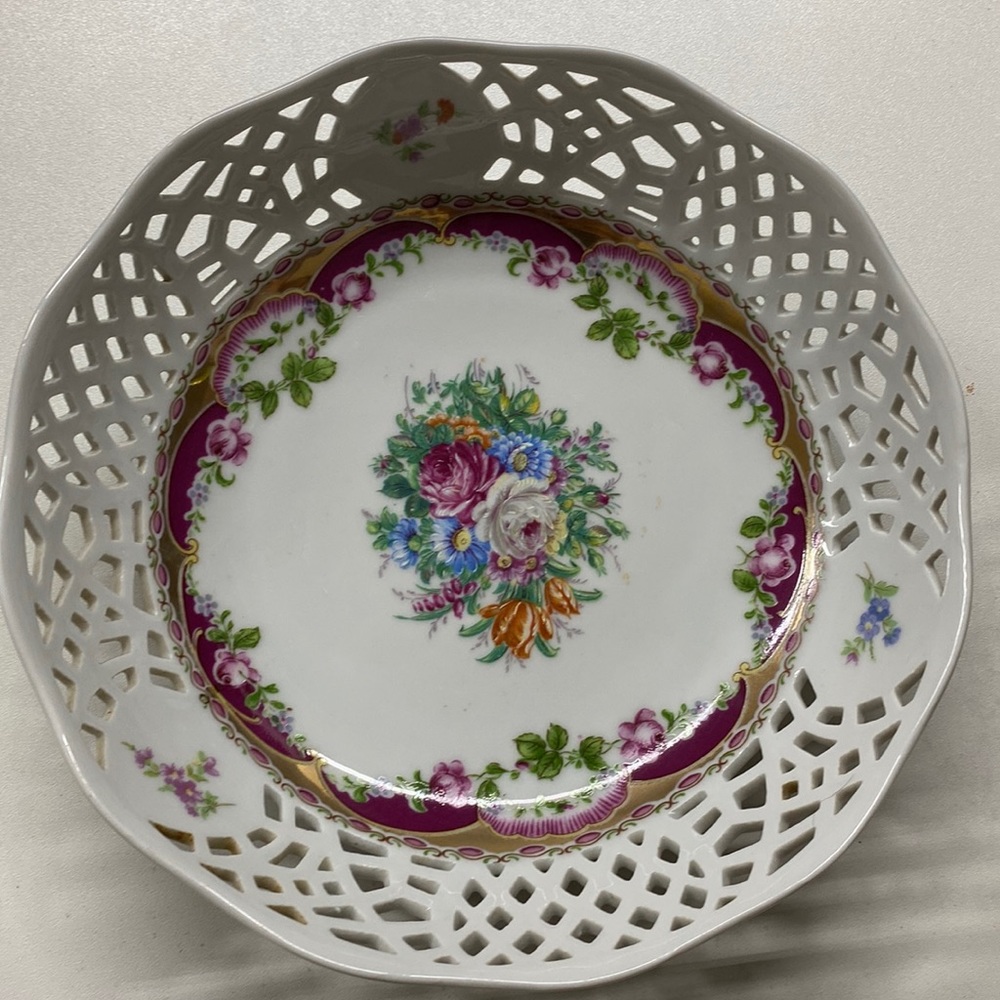 Vintage M.A.B.A. Porcellane Artistiche T. Limoges Porcelain   made in France